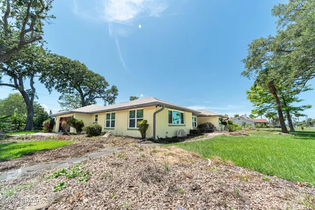$3,500 | 864 North Beach Street, Ormond Beach, FL 32174