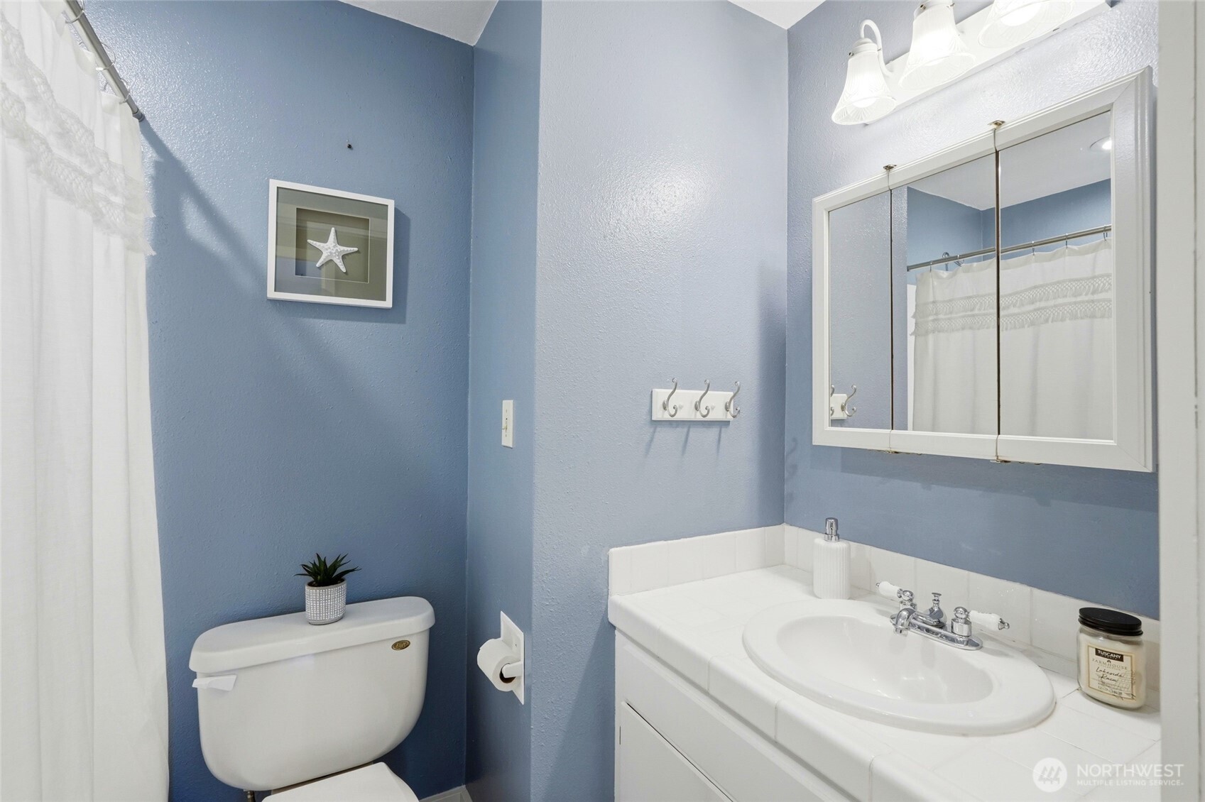 7804 200th Street Southwest Edmonds, WA 98026 - Photo 23 of 37