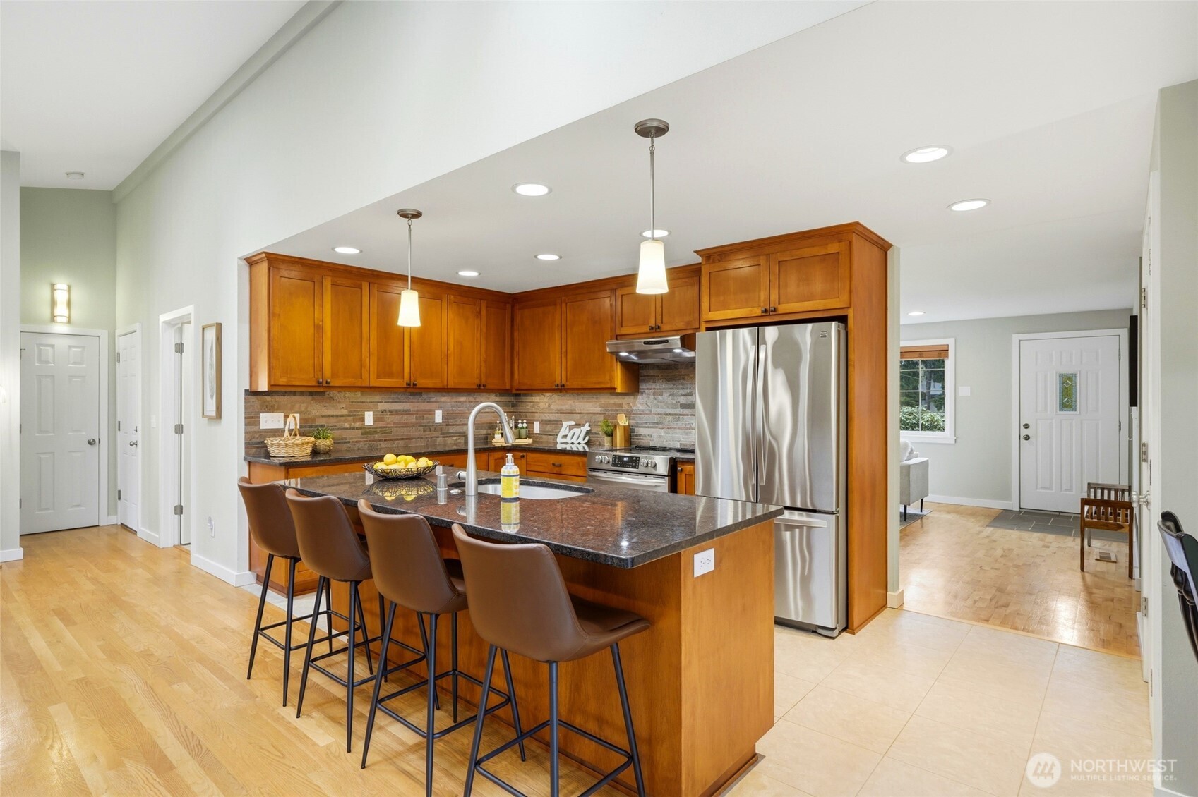 7804 200th Street Southwest Edmonds, WA 98026 - Photo 9 of 37