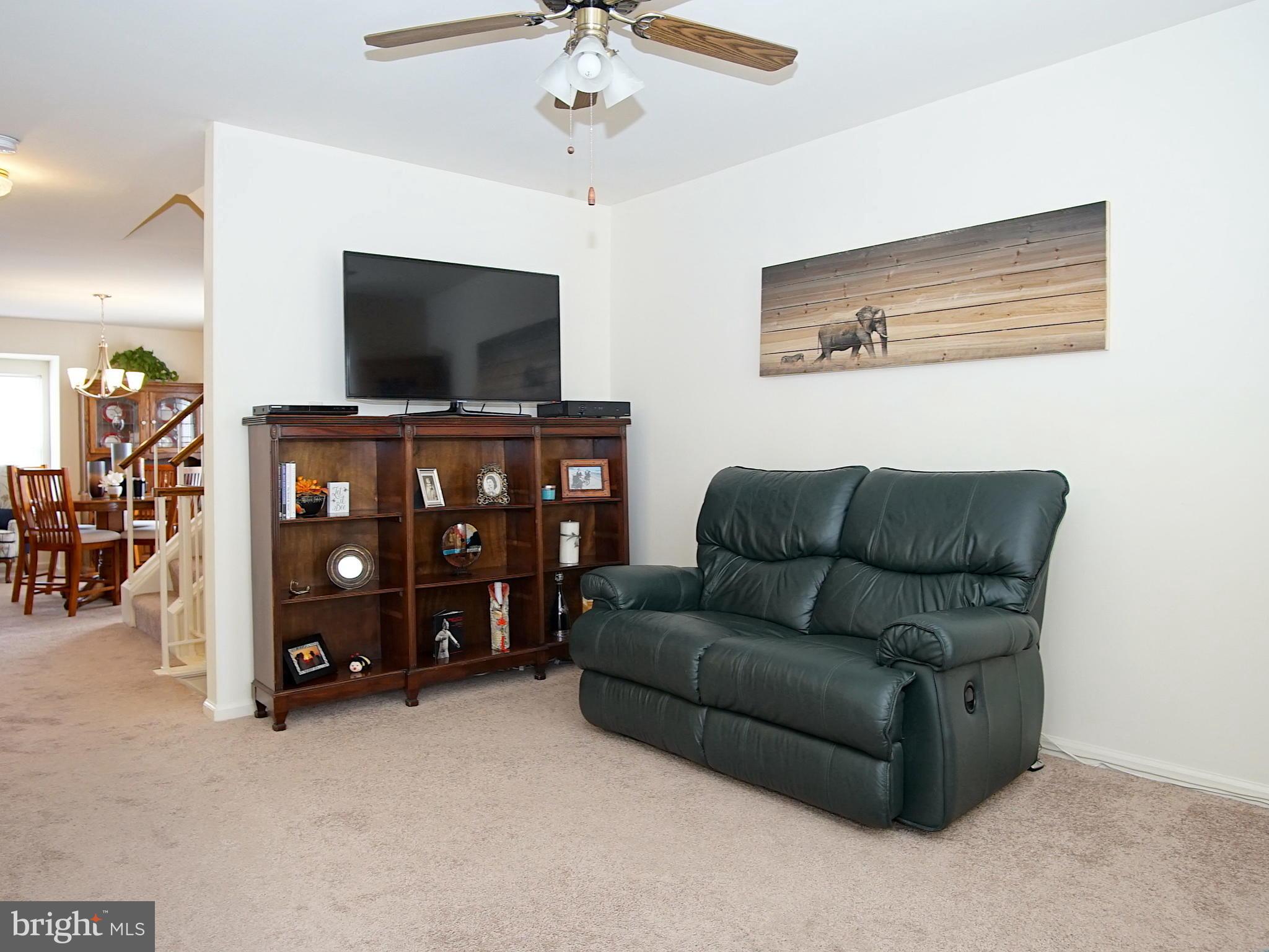 6911 Mayfair Road Laurel, MD 20707 - Photo 6 of 24 Family Room