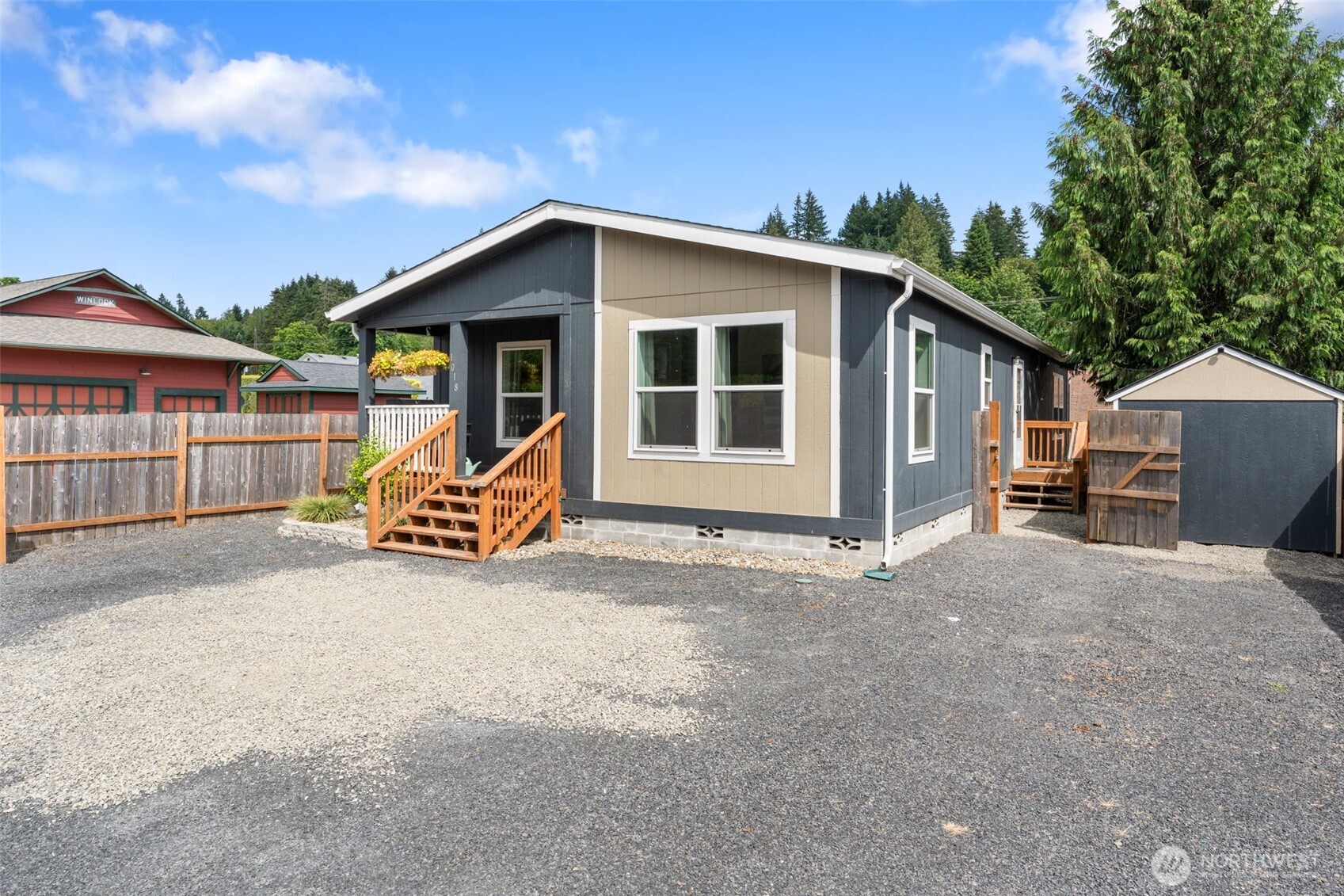 1018 Southeast Front Street Winlock, WA 98596 - Photo 2 of 25