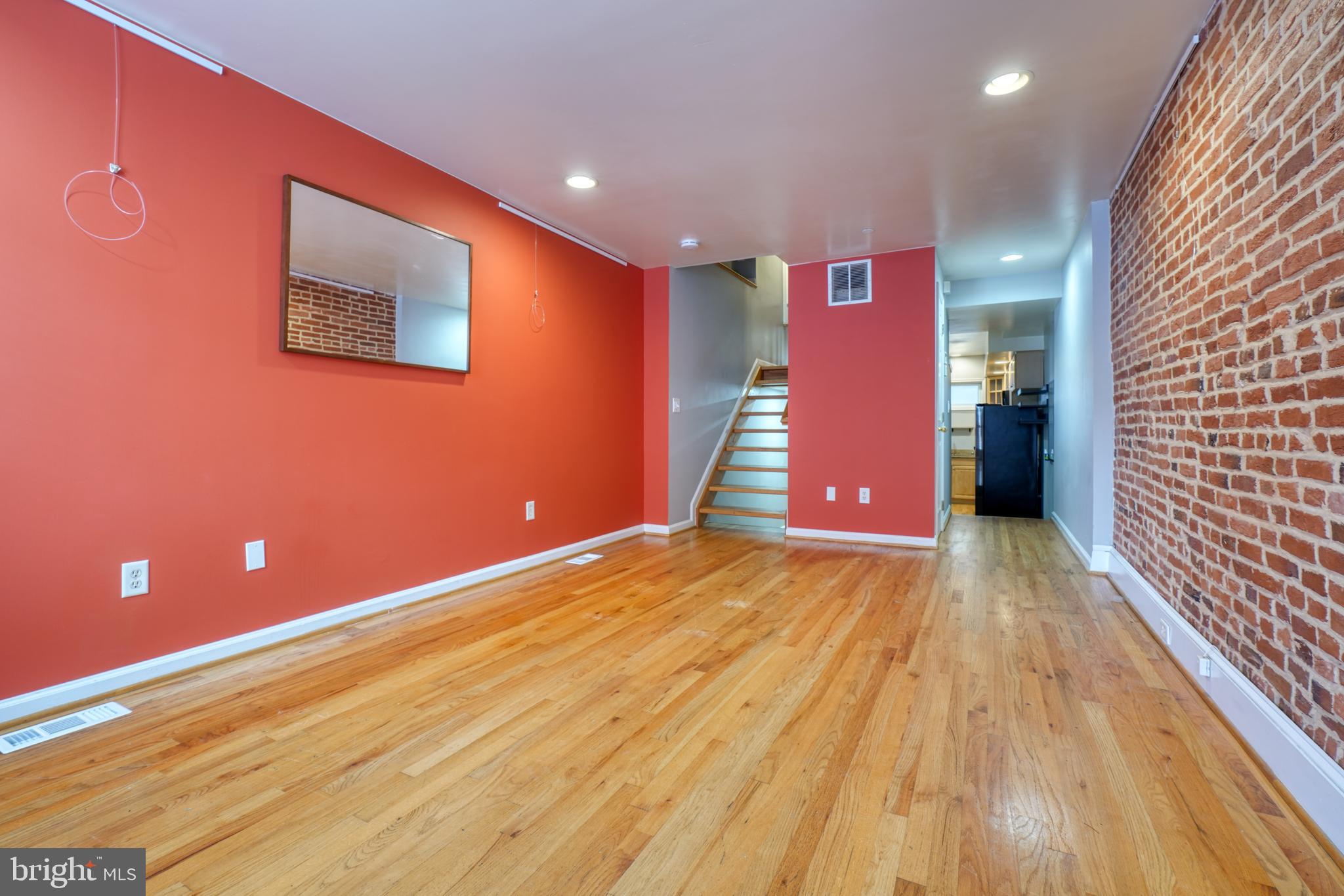 1004 South Curley Street Baltimore, MD 21224 - Photo 4 of 30
