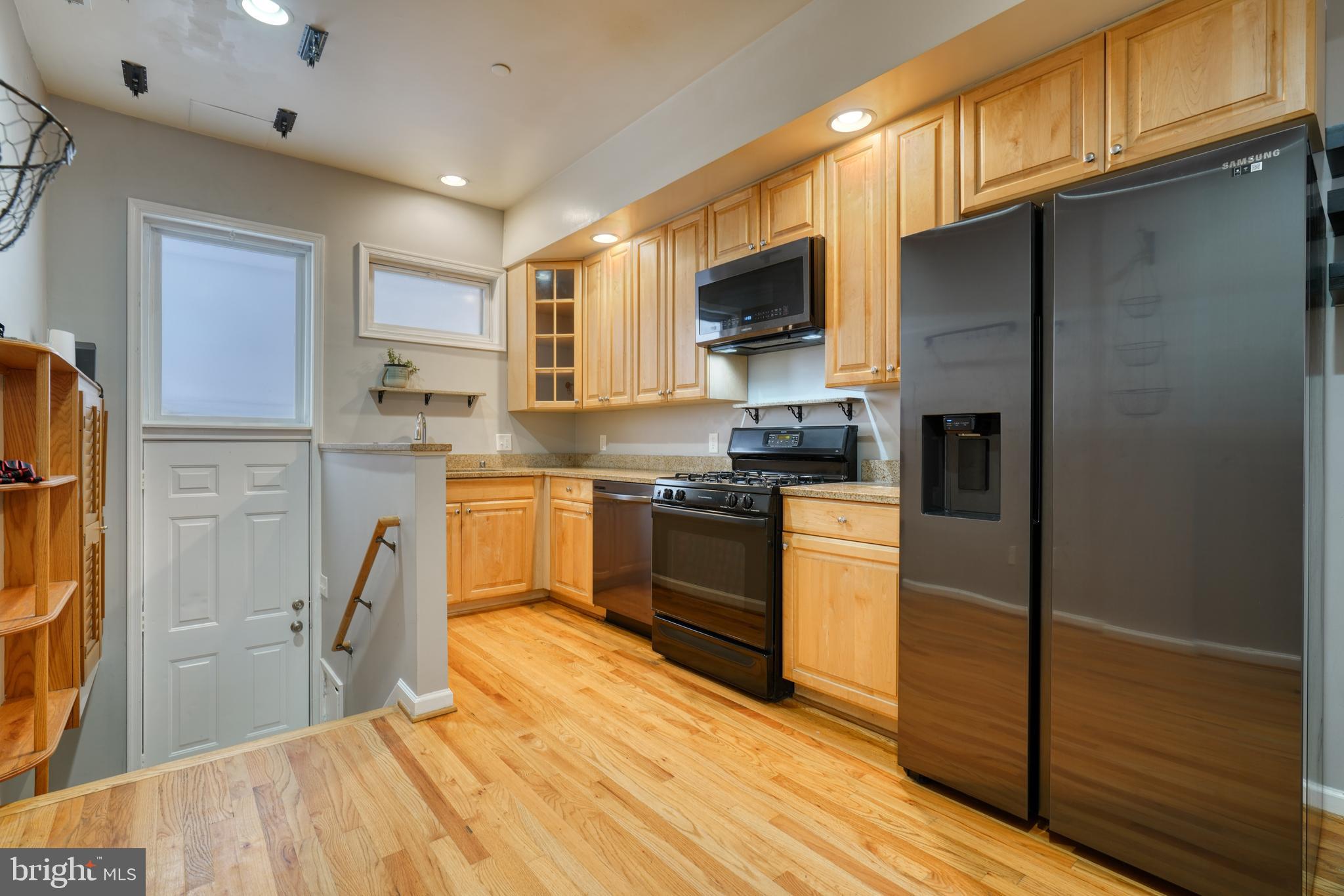 1004 South Curley Street Baltimore, MD 21224 - Photo 8 of 30