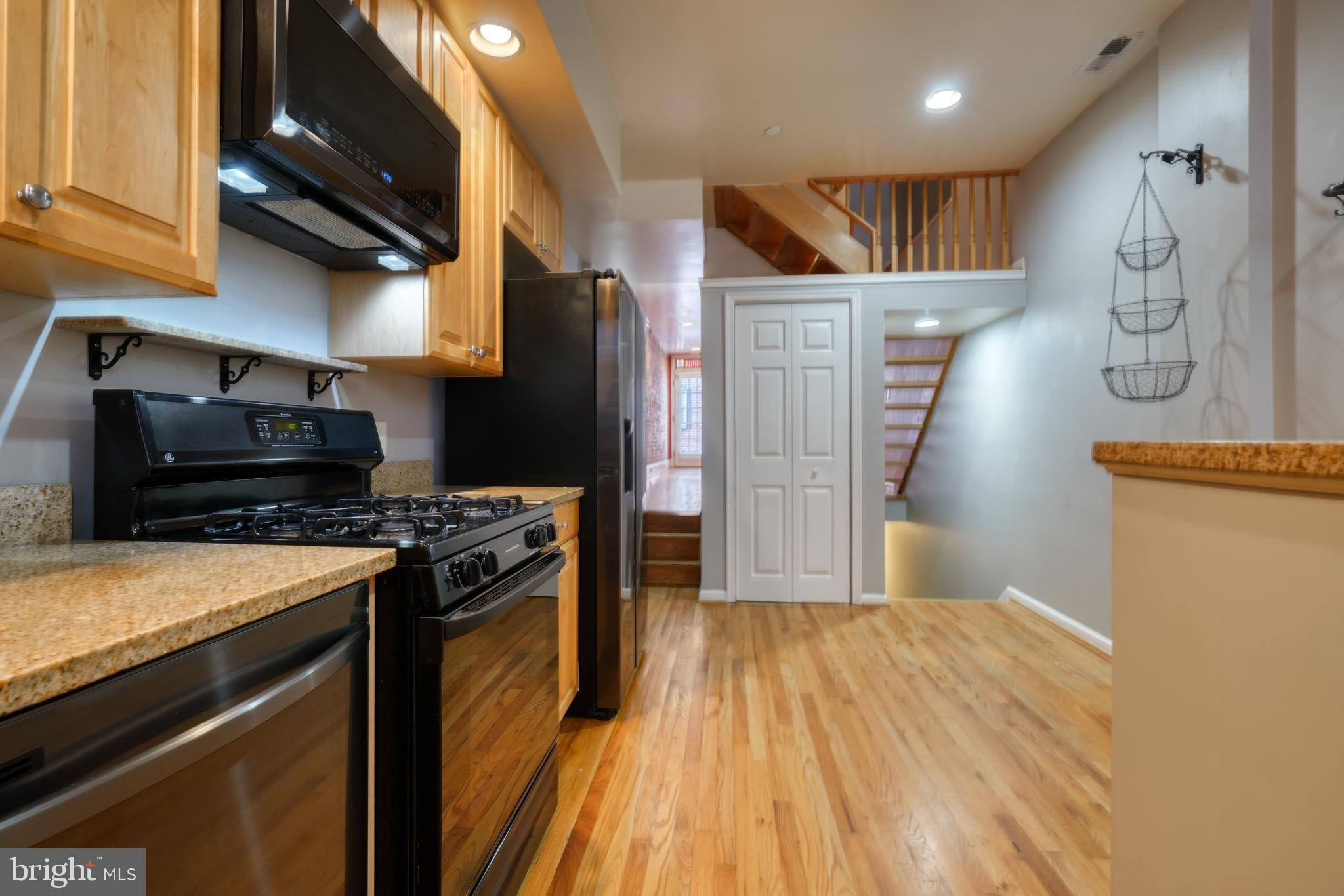 1004 South Curley Street Baltimore, MD 21224 - Photo 9 of 30