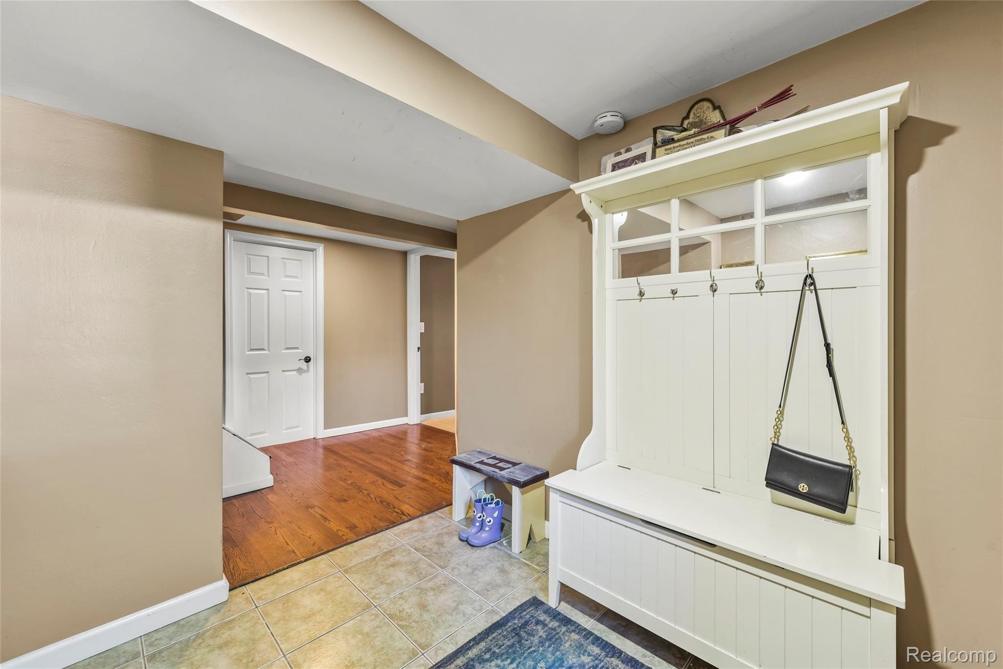 1489 Walton Blvd. Rochester, MI 48309 - Photo 9 of 30 DSC_2232.jpg