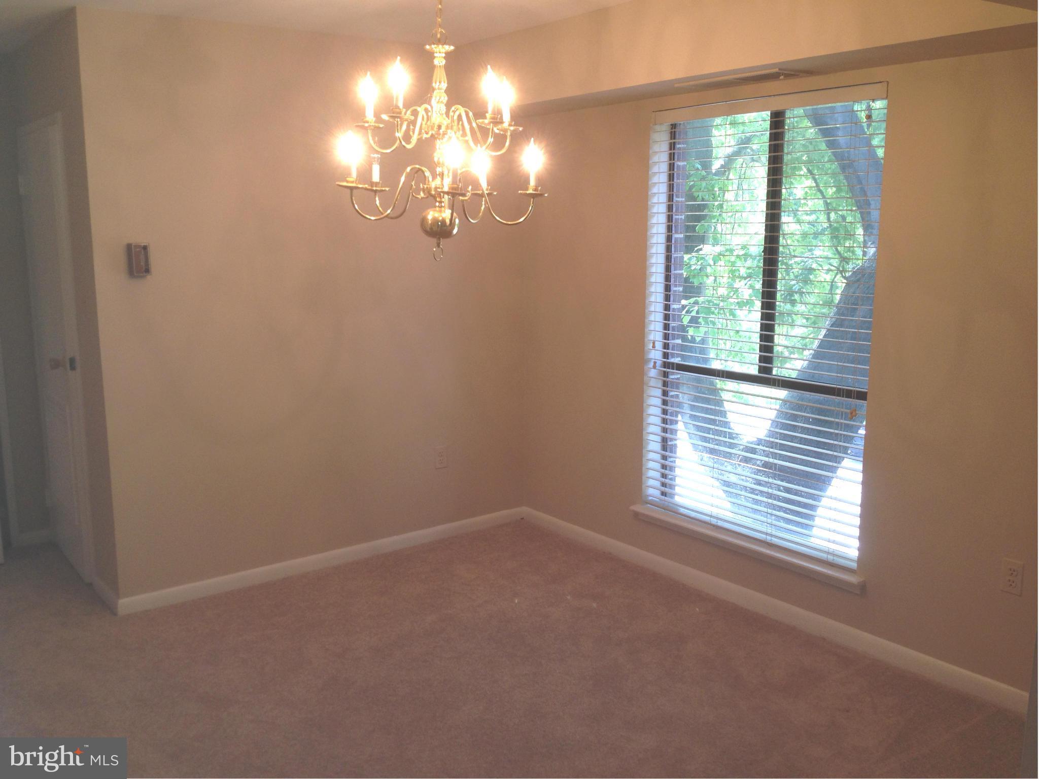 17811 Buehler Road, Unit 82 Olney, MD 20832 - Photo 4 of 6 Dining Room