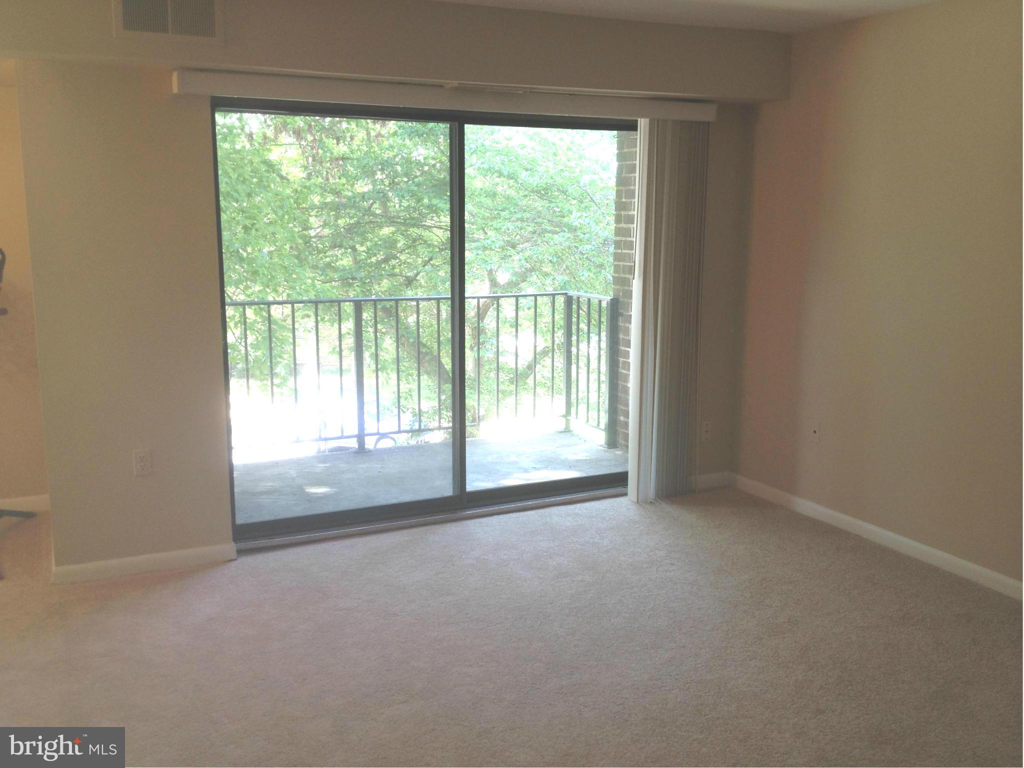 17811 Buehler Road, Unit 82 Olney, MD 20832 - Photo 5 of 6 Family Room