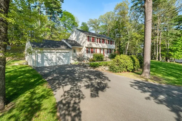 $1,750,000 | 10 Bakers Hill Road, Weston, MA 02493