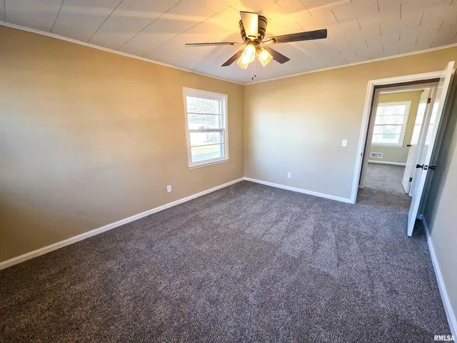 $139,000 | 110 Hickory Street, Flora, IL 62839