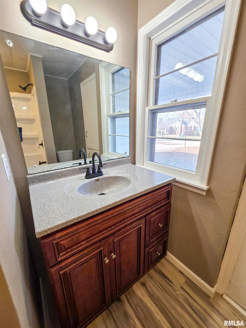 110 Hickory Street Flora, IL 62839 - Photo 37 of 71