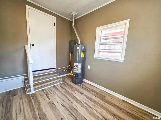 $139,000 | 110 Hickory Street, Flora, IL 62839