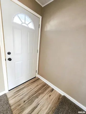 $139,000 | 110 Hickory Street, Flora, IL 62839