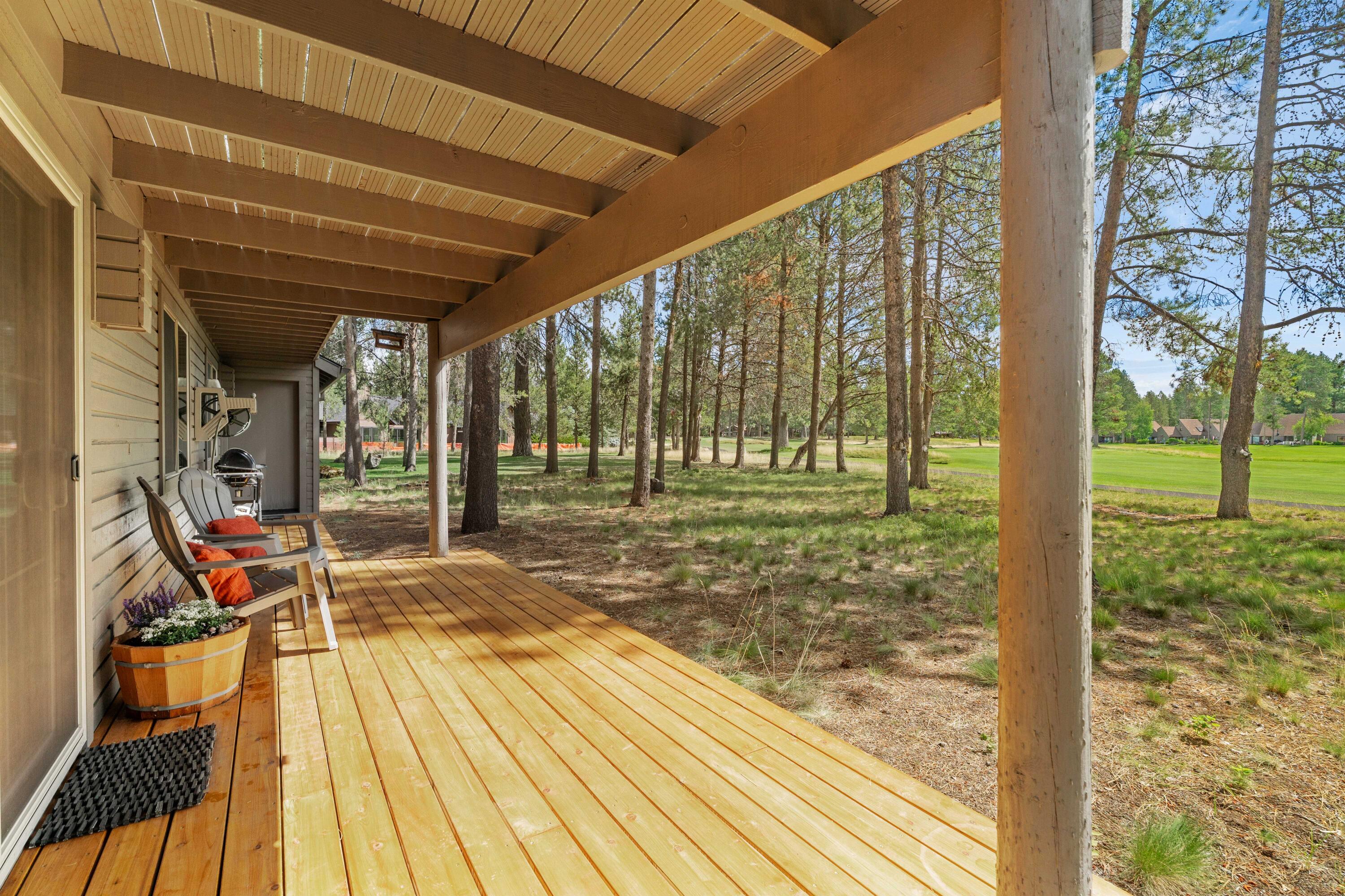 57308 Approach Lane, Unit 2 Sunriver, OR 97707 - Photo 11 of 41