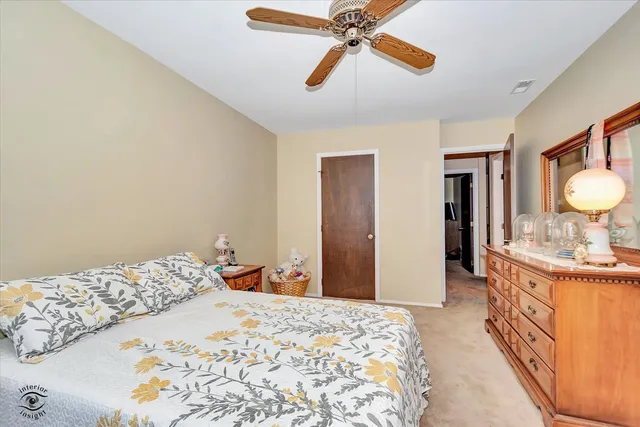 $259,900 | 119 Garden Drive, Montgomery, IL 60538