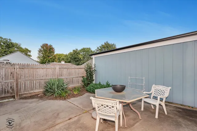 $259,900 | 119 Garden Drive, Montgomery, IL 60538