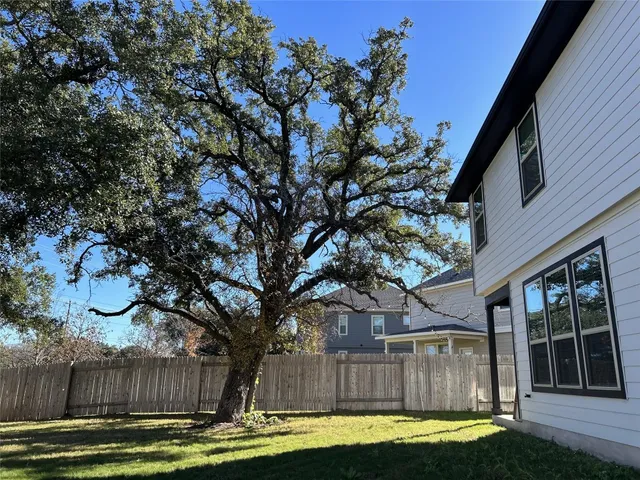 $2,400 | 700 Hays Hill Drive, Unit 1, Georgetown, TX 78633