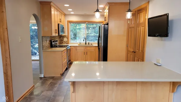 $2,975 | 10801 Cyntheanne Road, Fortville, IN 46040