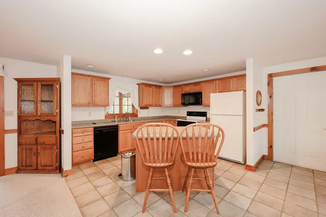 $525,000 | 35 Foch Street, Goffstown, NH 03102