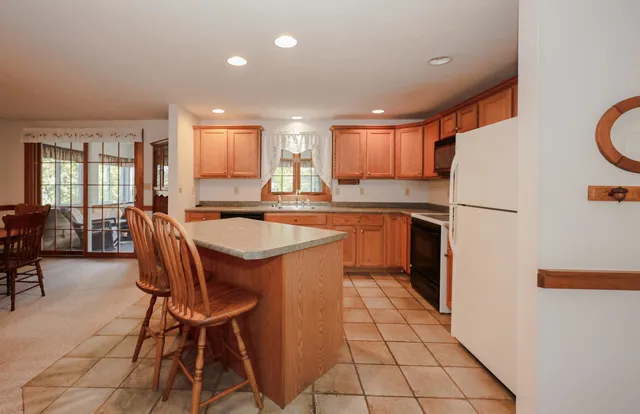 $525,000 | 35 Foch Street, Goffstown, NH 03102