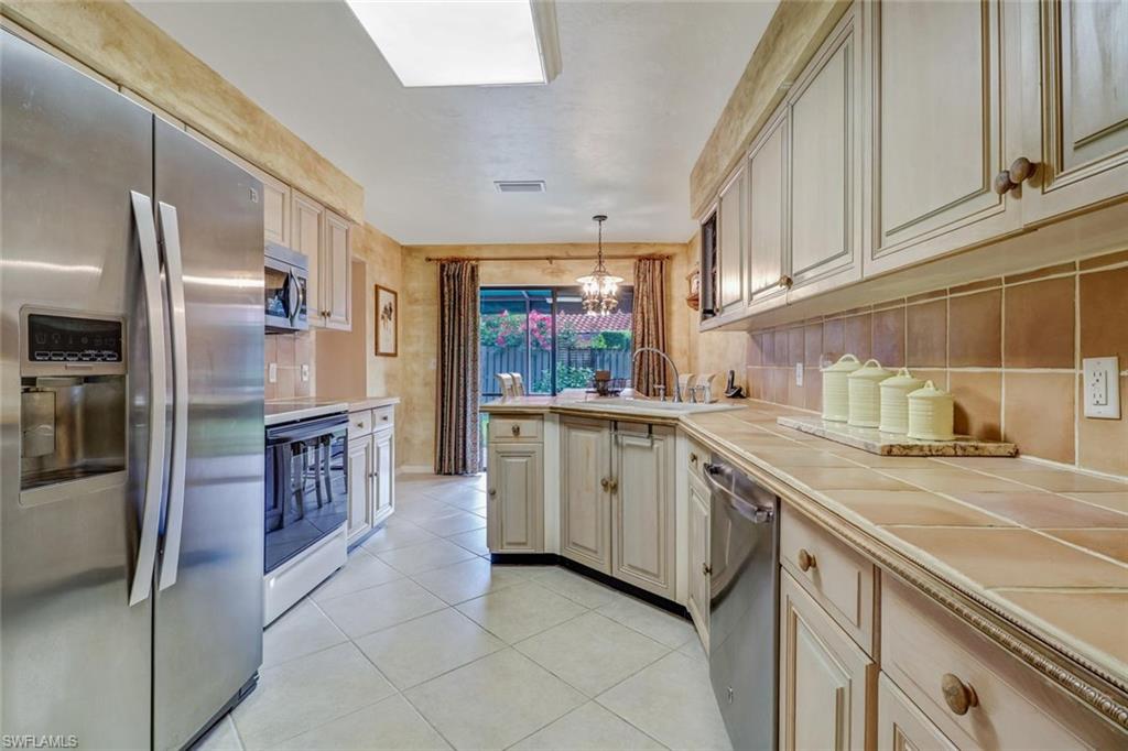 728 Reef Point Circle Naples, FL 34108 - Photo 17 of 25 Gallery Image 17