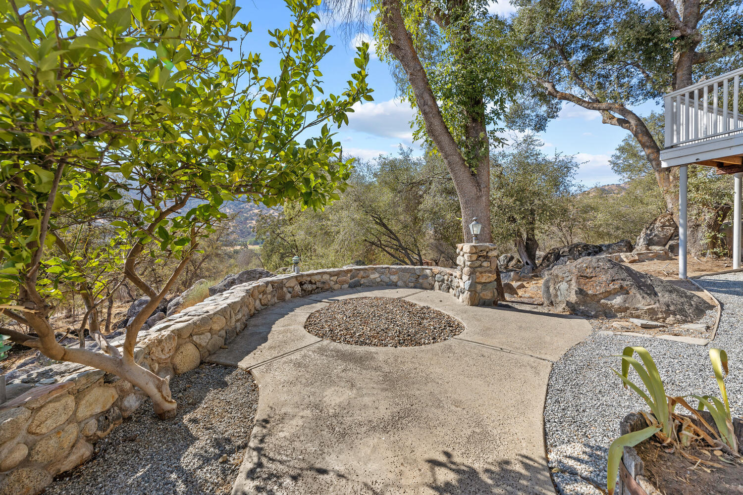 43157 Redstone Lane Three Rivers, CA 93271 - Photo 37 of 61 43157 Redstone Ln Three Rivers-large-038