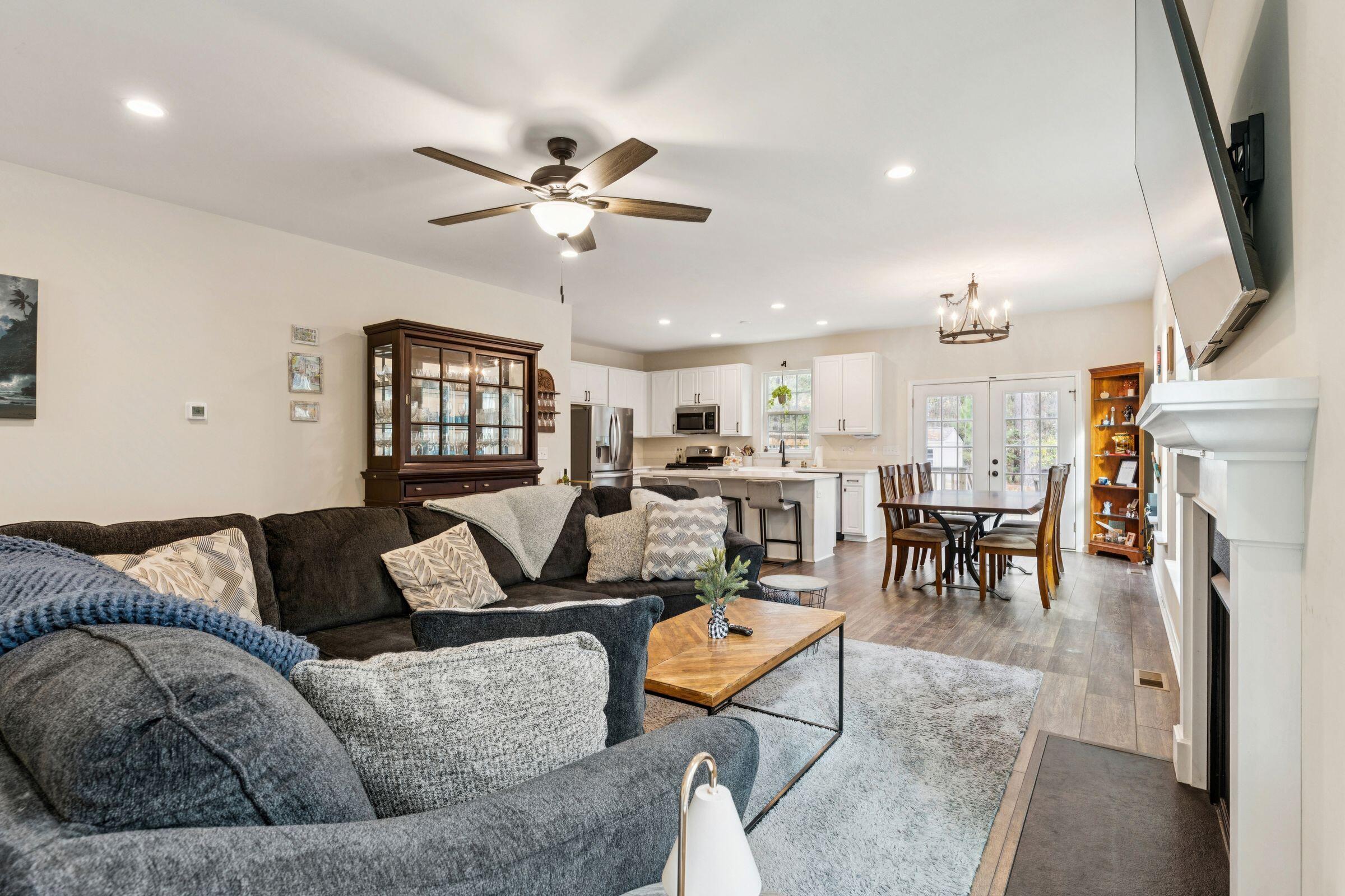 6350 Pepper Grass Trail Ravenel, SC 29470 - Photo 12 of 65 Living Room