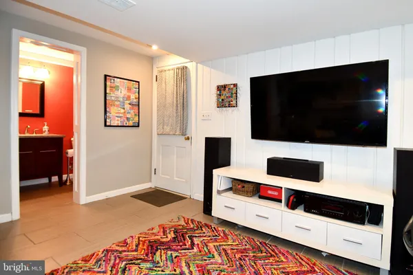 $749,000 | 5812 Piedmont Drive, Alexandria, VA 22310