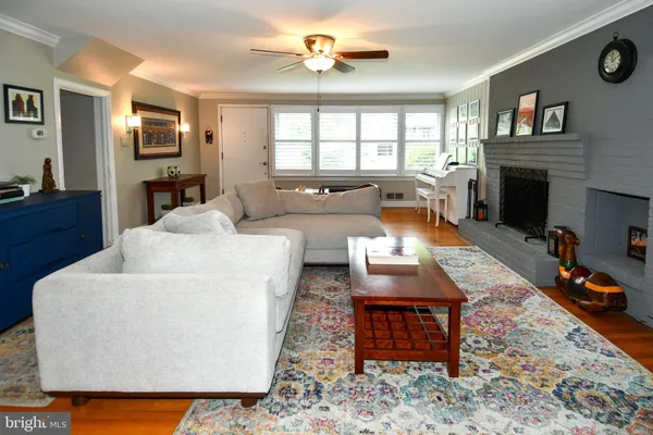 $749,000 | 5812 Piedmont Drive, Alexandria, VA 22310