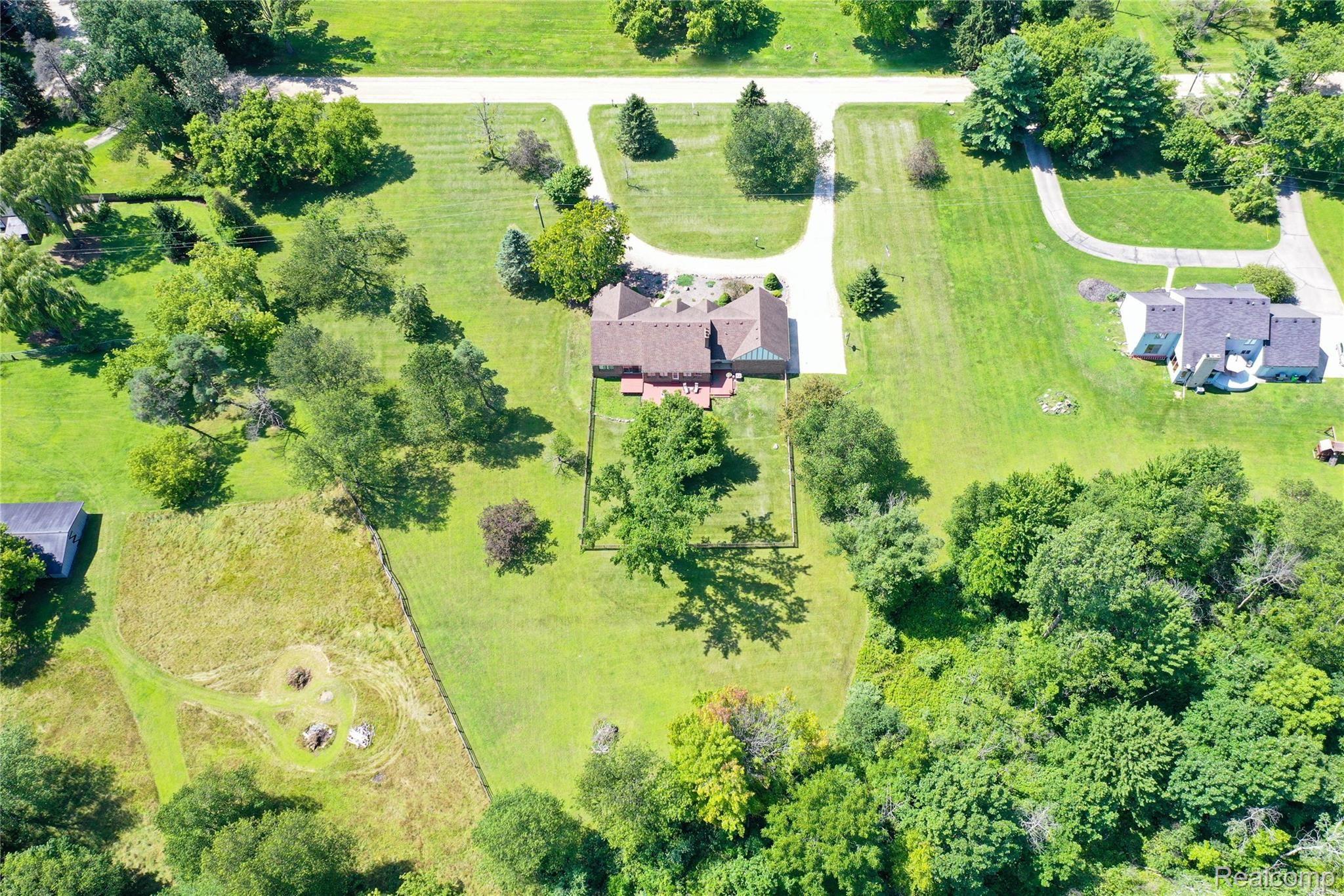 2859 Pleasant Valley Road Brighton, MI 48114 - Photo 38 of 43 Drone11.jpg
