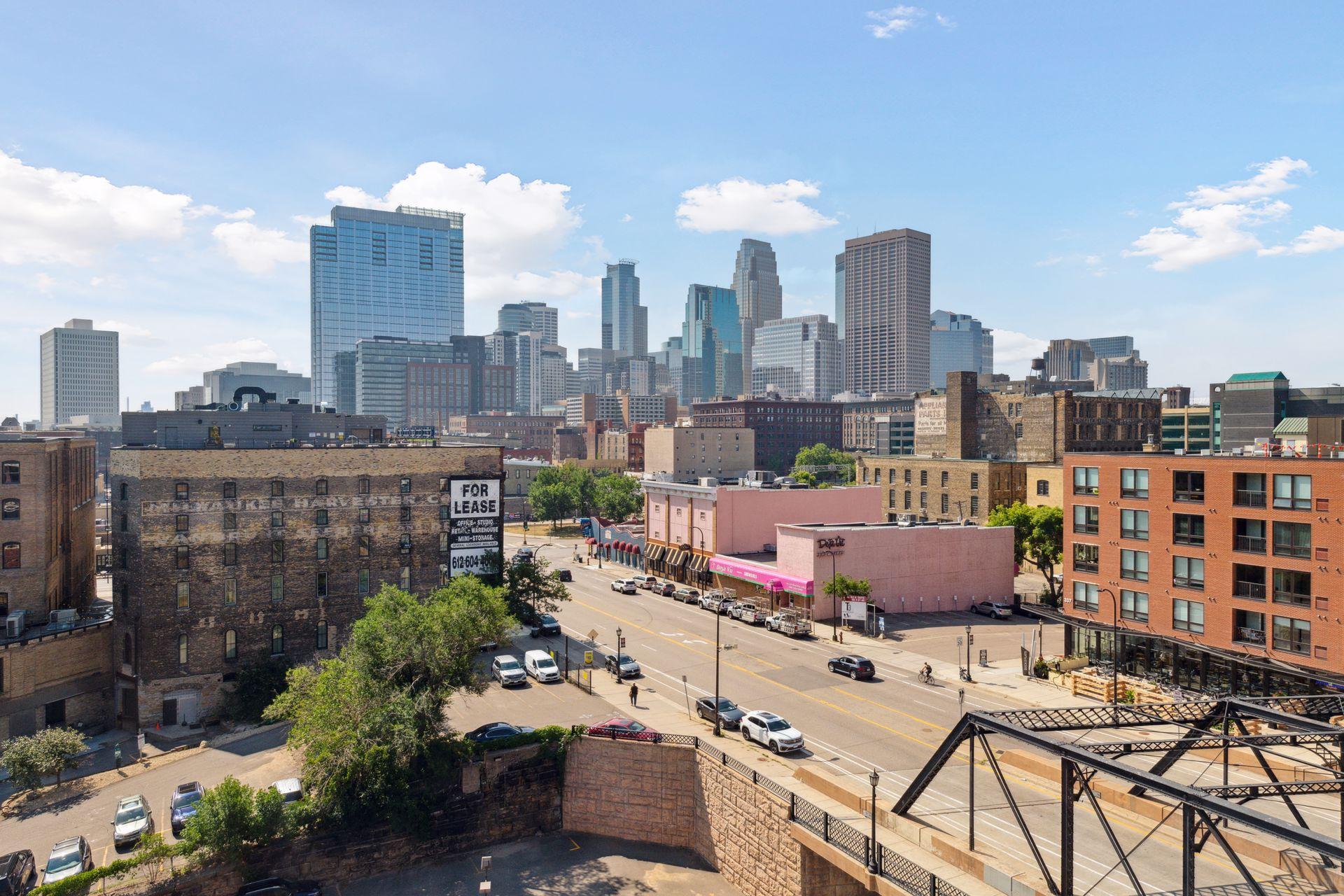 404 North Washington Avenue, Unit 402 Minneapolis, MN 55401 - Photo 31 of 36