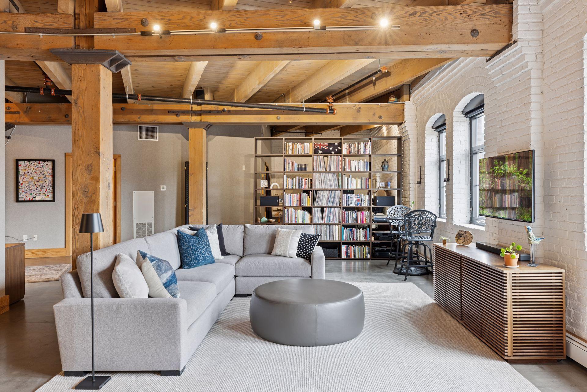 404 North Washington Avenue, Unit 402 Minneapolis, MN 55401 - Photo 4 of 36