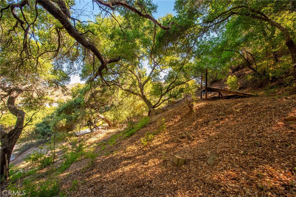 7210 Santa Susana Pass Road Simi Valley, CA 93063 - Photo 17 of 32