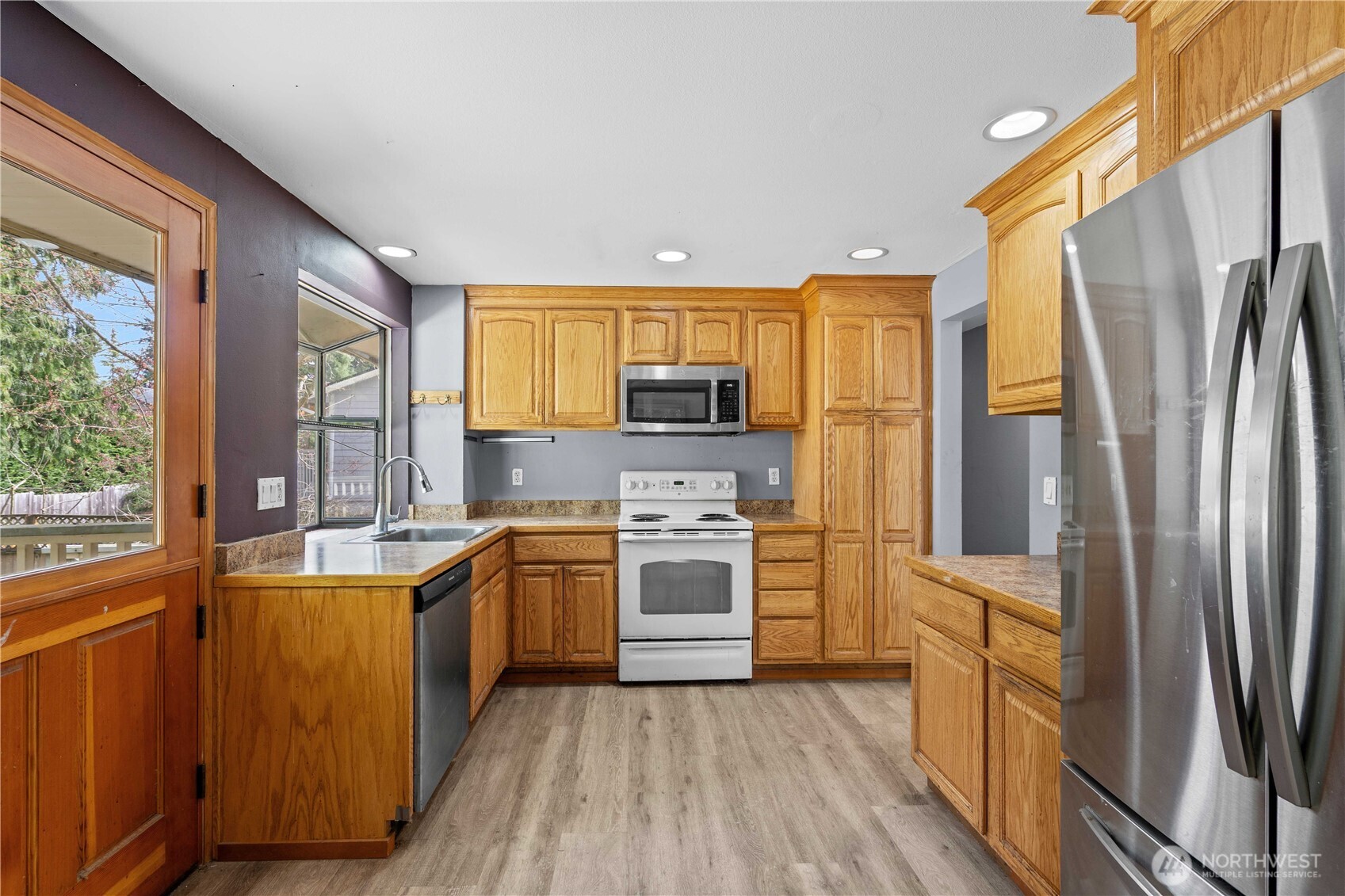 3518 South 268th Street Kent, WA 98032 - Photo 9 of 33