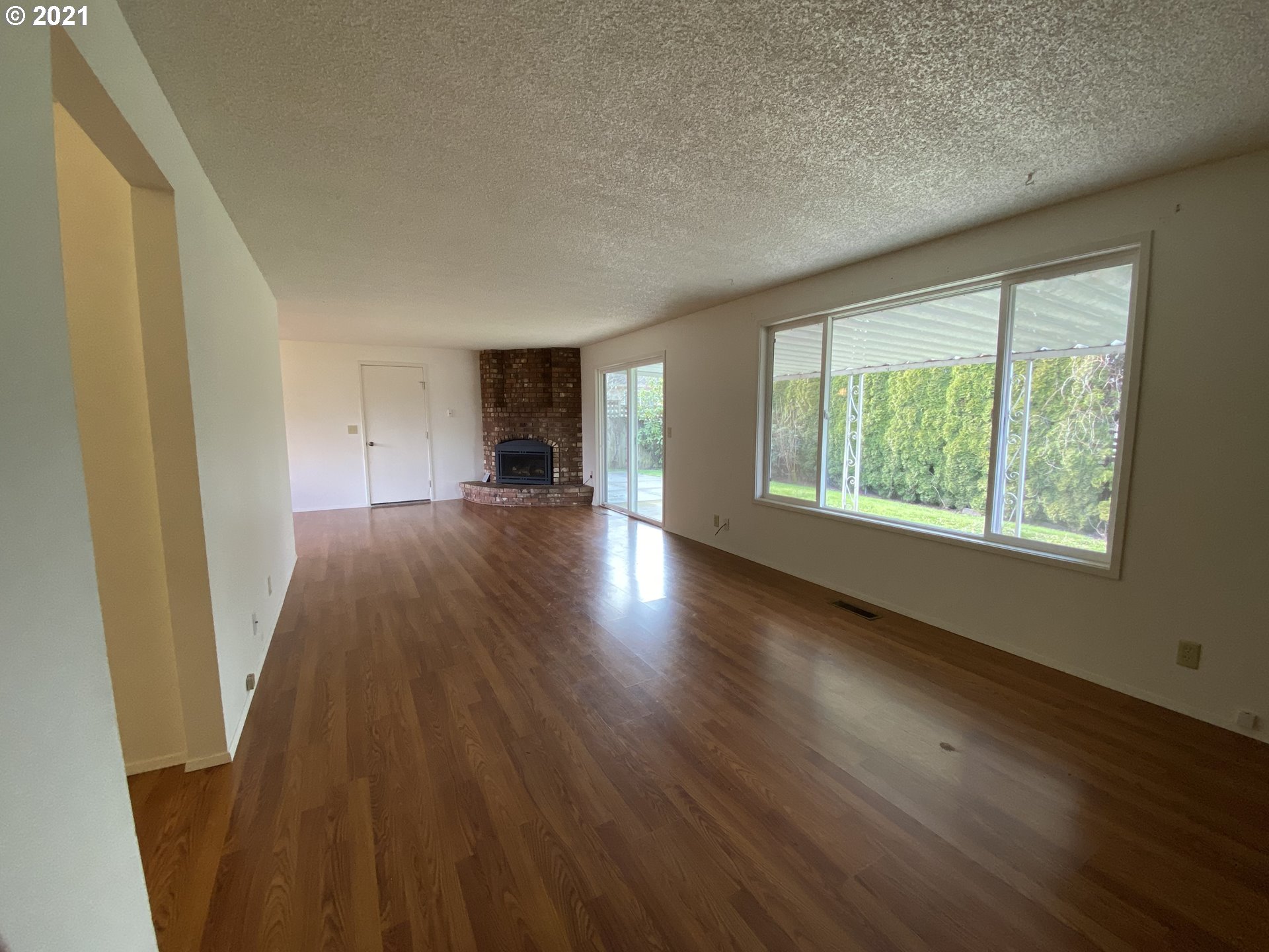 1809 Wallace Road Northwest Salem, OR 97304 - Photo 12 of 32 Gallery Image 12