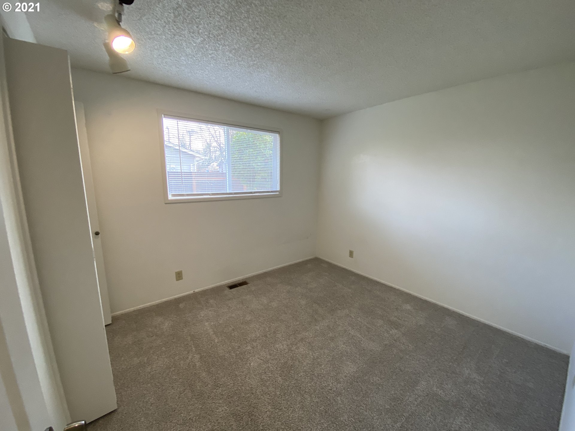 1809 Wallace Road Northwest Salem, OR 97304 - Photo 15 of 32 Gallery Image 15