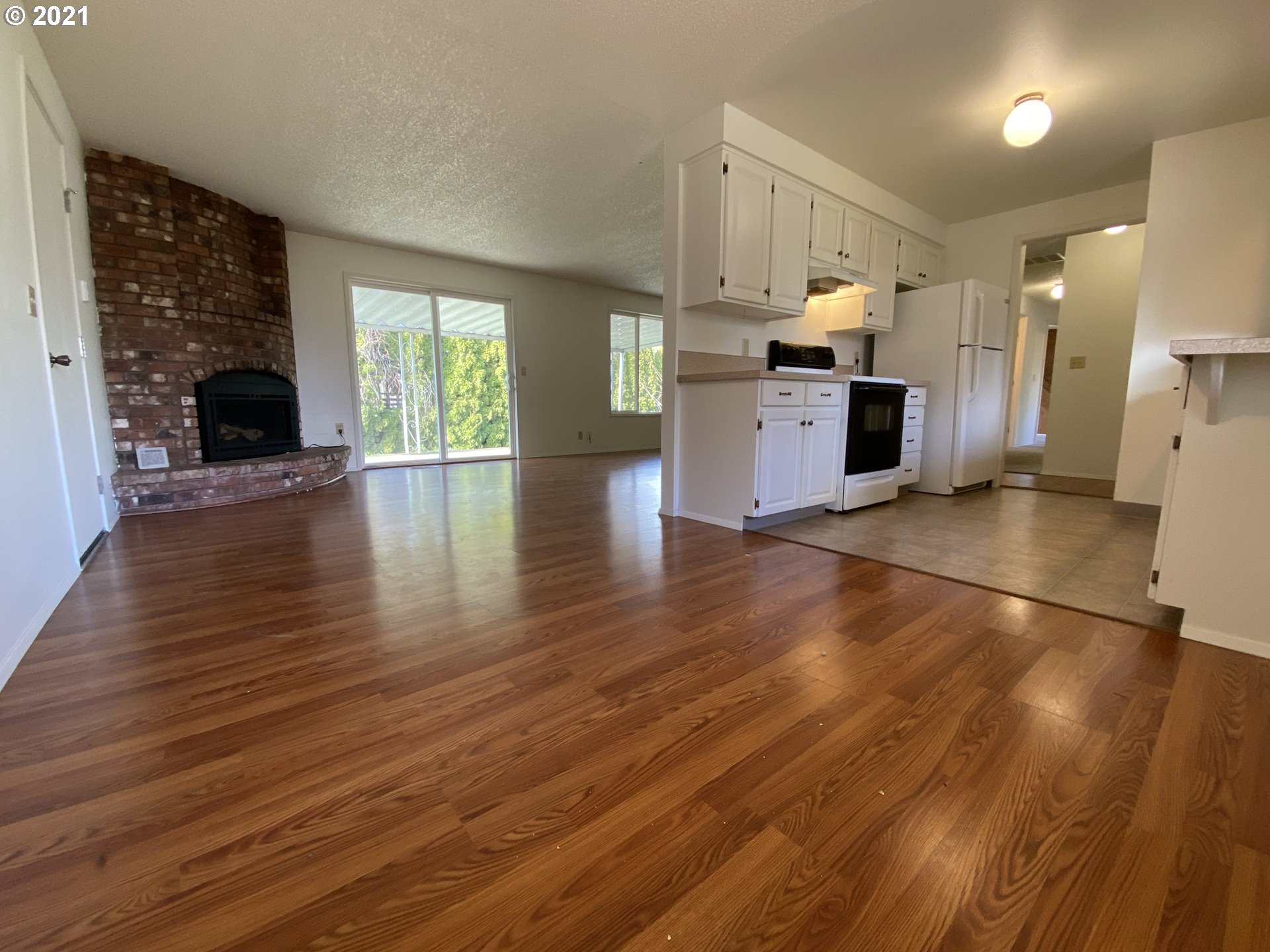 1809 Wallace Road Northwest Salem, OR 97304 - Photo 6 of 32 Gallery Image 6
