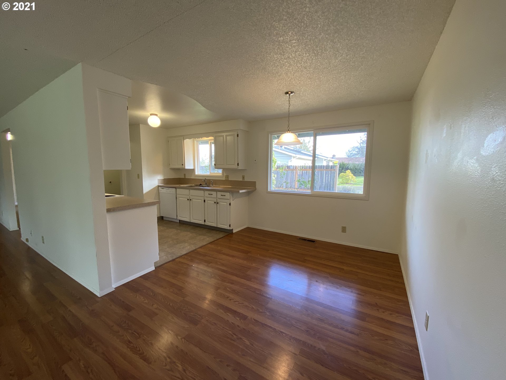 1809 Wallace Road Northwest Salem, OR 97304 - Photo 8 of 32 Gallery Image 8