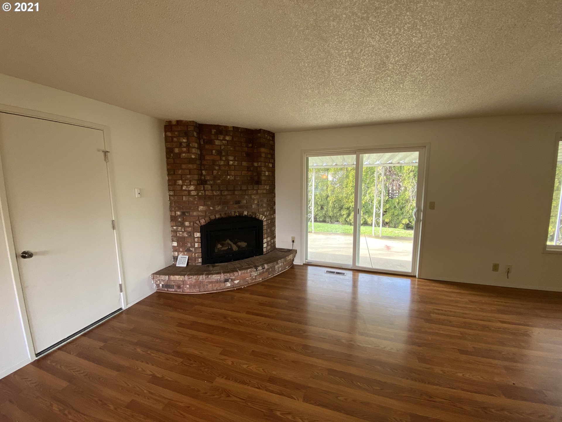 1809 Wallace Road Northwest Salem, OR 97304 - Photo 10 of 32 Gallery Image 10