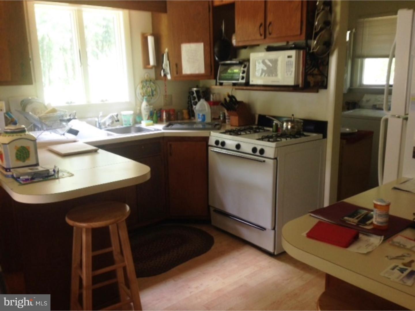 26 Three Bridge Road Monroeville, NJ 08343 - Photo 3 of 11 Kitchen