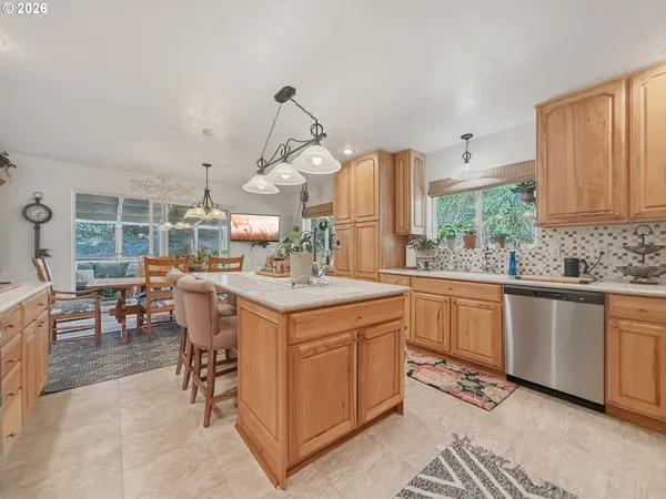 $779,000 | 1099 Parkview Drive, Brookings, OR 97415