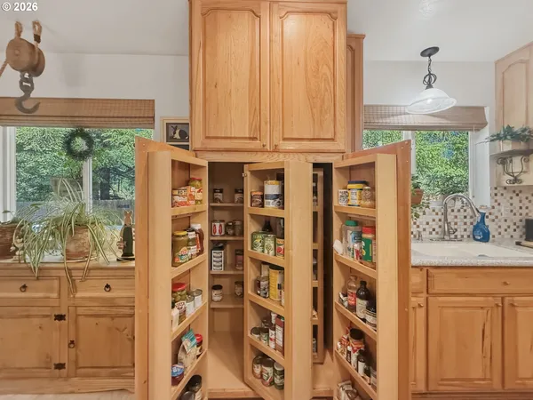 $779,000 | 1099 Parkview Drive, Brookings, OR 97415