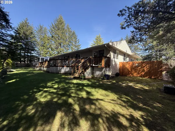 $779,000 | 1099 Parkview Drive, Brookings, OR 97415