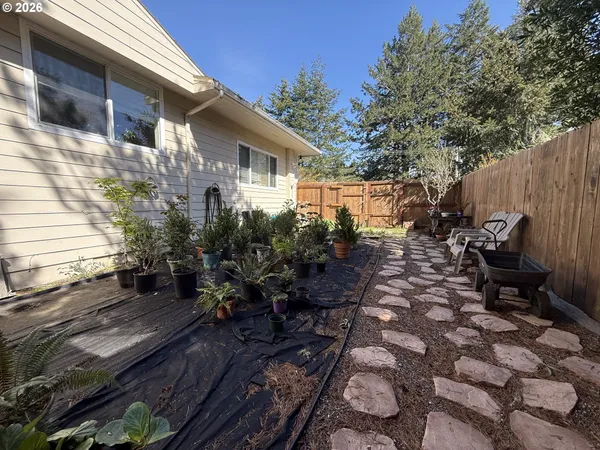 $779,000 | 1099 Parkview Drive, Brookings, OR 97415