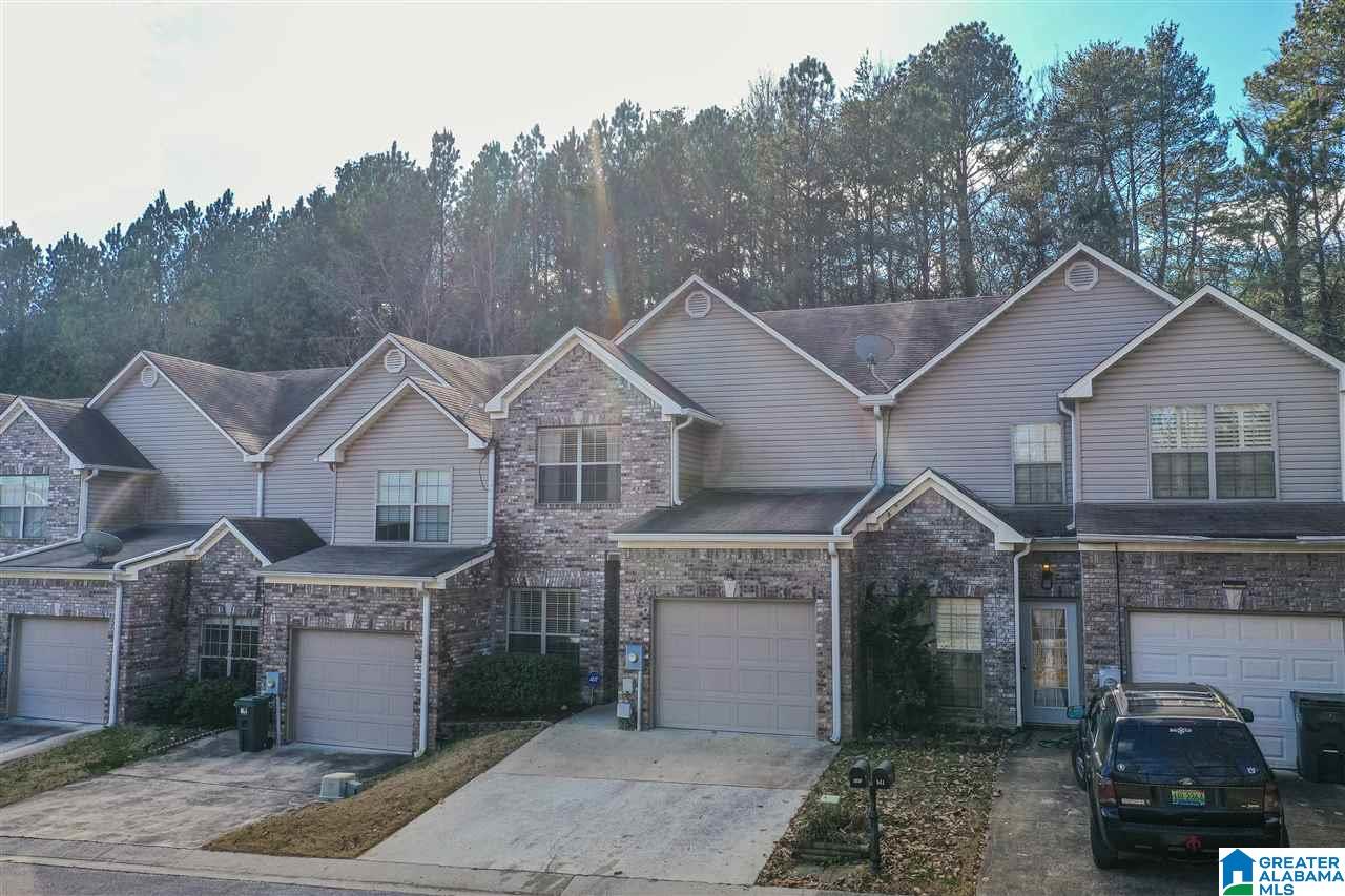 545 Hackberry Ridge Trace Birmingham, AL 35226 - Photo 2 of 30