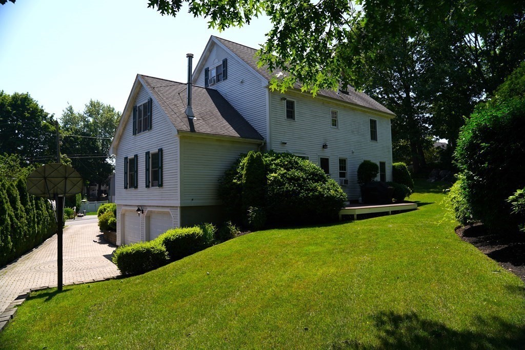 41 Robert Road Marblehead, MA 01945 - Photo 27 of 28 Gallery Image 27