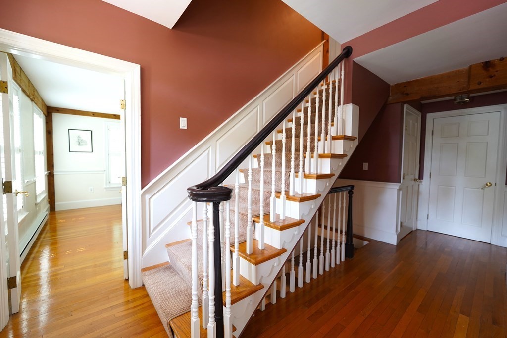 41 Robert Road Marblehead, MA 01945 - Photo 4 of 28 Gallery Image 4