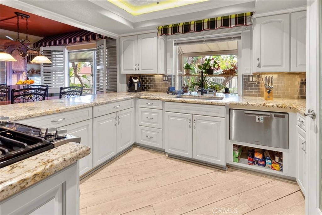 300 North Rampart Street, Unit 158 Orange, CA 92868 - Photo 15 of 31 Updated kitchen with granite counters