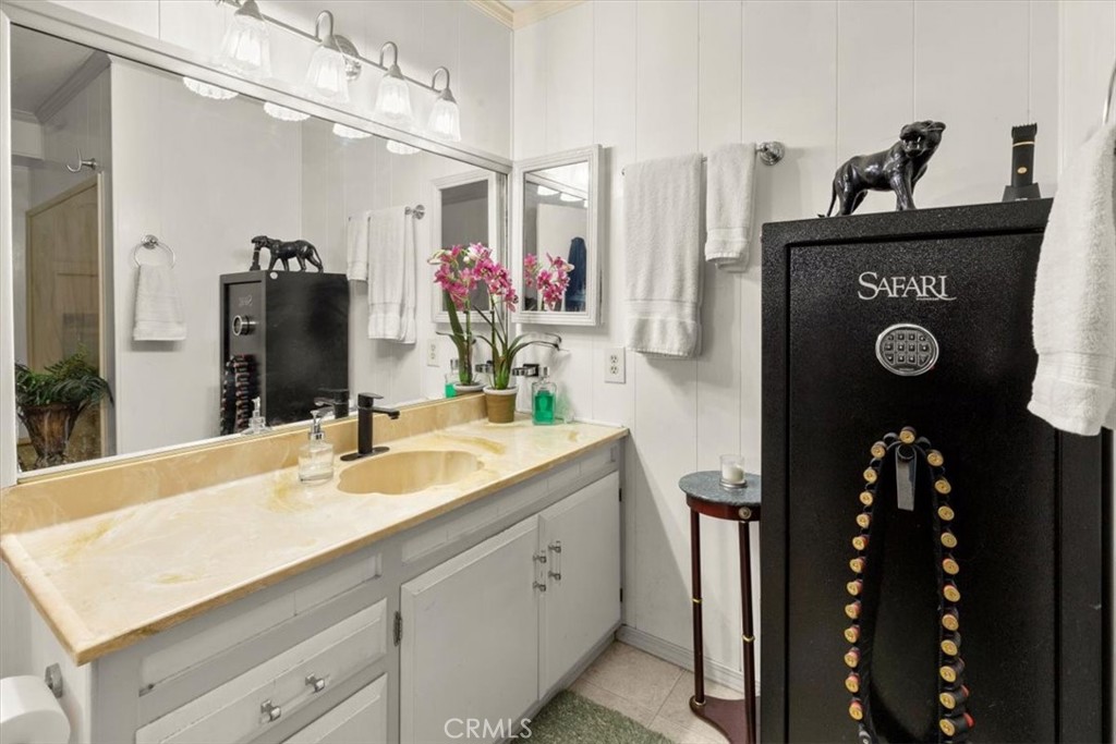 300 North Rampart Street, Unit 158 Orange, CA 92868 - Photo 23 of 31 Primary bath with soaking tub