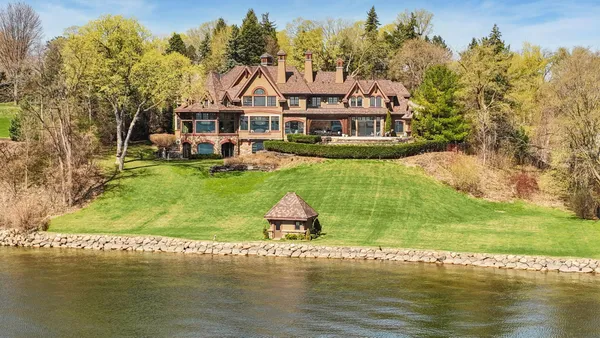 $17,850,000 | 358 Ferndale Road South, Wayzata, MN 55391