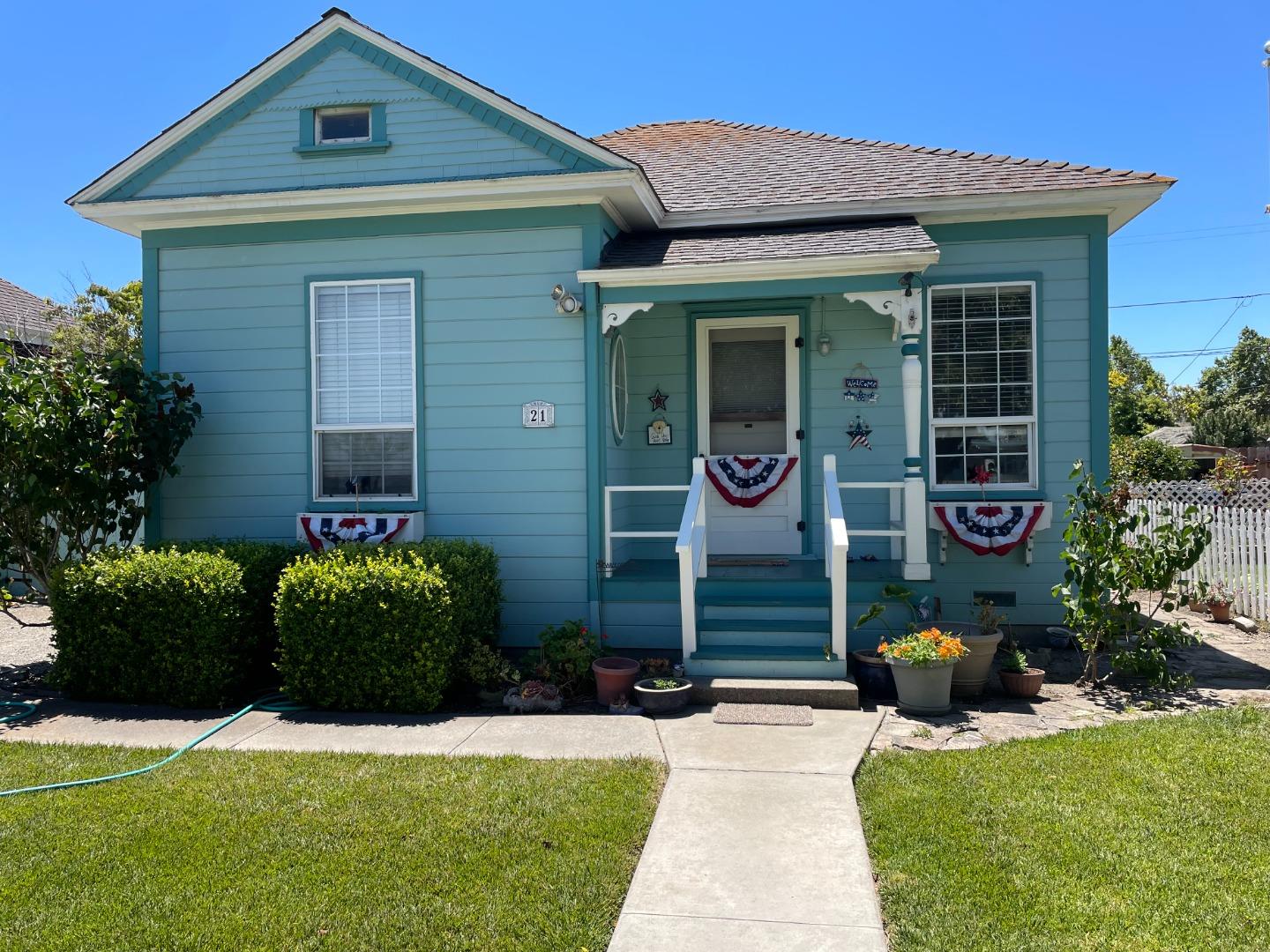 21 Fourth Street Spreckels, CA 93962 - Photo 1 of 31 a front view of a house with garden